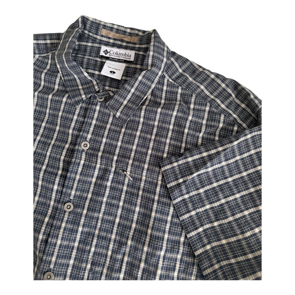 Columbia Men's Short Sleeve Shirt Blue & Cream Plaid with Invisible Pocket Modal